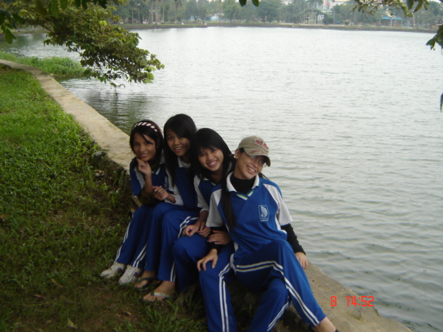 Vẽ mỹ thuật ở công viên