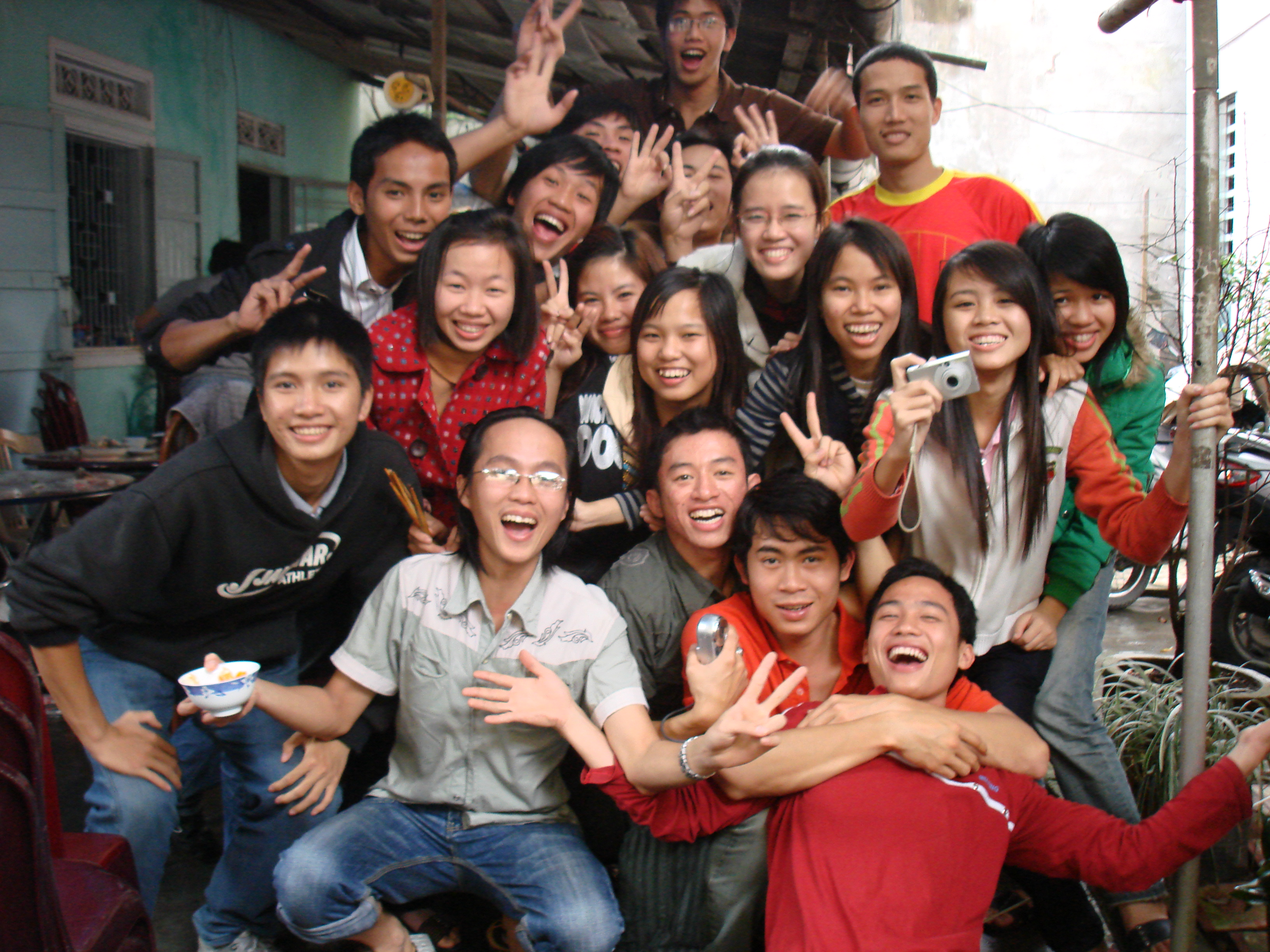 8/3/2008 Nhà anh Hưng