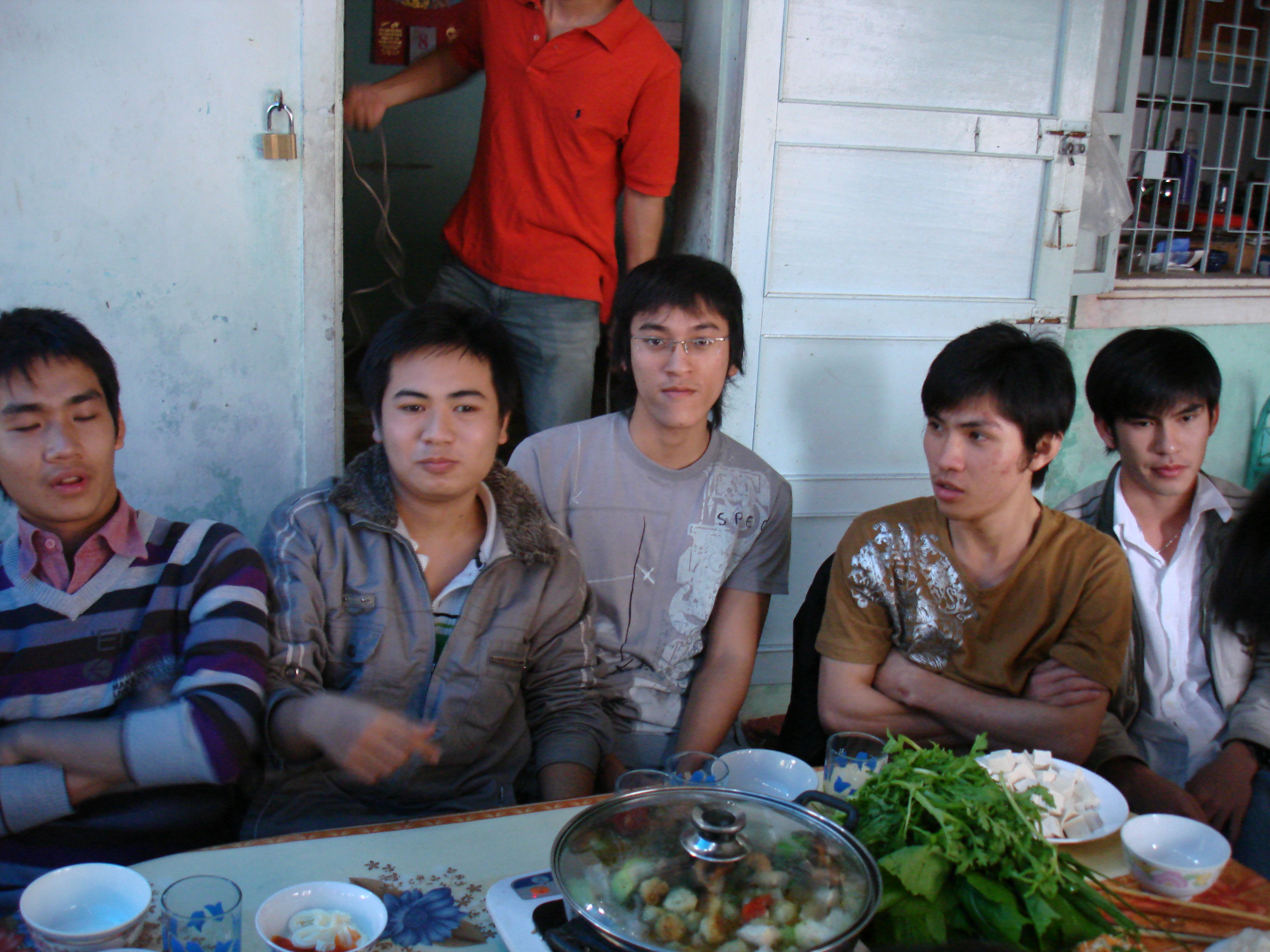 8/3/2008 Nhà anh Hưng